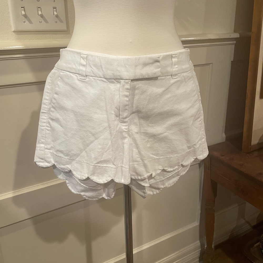 JCrew white scalloped shorts